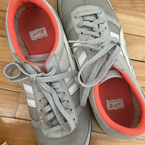 Asics Onitsuka Tiger Ultimate 81 Gray Shoe Sneaker Low Top HN567 Womens 8.5 - Picture 8 of 11